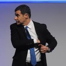 El periodista se mostró sorprendido pero tranquilo y aseguró que, por el momento, no participará de sus programas ni columnas. Cristina Y Galuccio Dardos En Sus Lineas De Flotacion