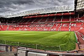 It is the largest club football stadium in the united kingdom. Old Trafford Das Stadion Welches Nicht Nur Mit Fussballen Beschossen Wurde Fussballtour At