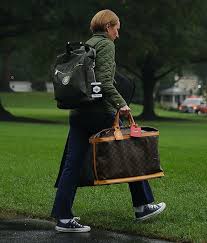 Kate Bennett On Twitter Flotus Luggage Tags Say Mtk Melania Trump Knauss And Flotus Chief Of Staff Lindsay Reynolds Toting The Louisvuitton Bag This Morning En Route To Hurricane Damage Zone Melania trump is the first first lady in modern history to delay her move to the white house.