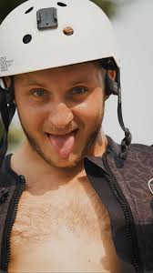 Wupsaaa 🏋️, 🎥 @vladonivideo