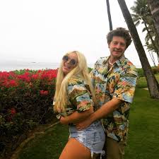 He said, 'yeah, except me and trish, we're both fat,' she said, quoting nash. Pin On Trisha Paytas