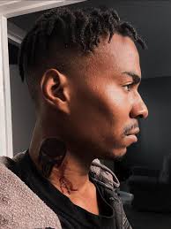 What an interesting tattoo! 🤔 焼門産 海 Suburban landscape tattoo