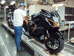 Priced at rs 16.4 lakh, the new bike is also priced considerably higher than the old one, though this was to be expected. 2021 Suzuki Hayabusa Bs6 India Launch Price Rs 16 4 Lakh