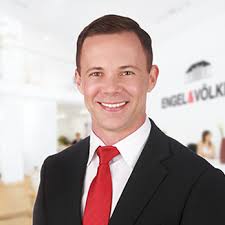 MATTHEW EVERETT, REALTOR