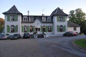 La 6ème balade d'été de 13 comme une nous emmène au cœur de neuville depuis l'ile de loisirs. Hostellerie Du Chateau Bewertungen Fotos Neuville Saint Amand Frankreich Tripadvisor