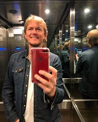 Jorge enrique taiana is an argentine justicialist party politician, formerly foreign affairs minister in the administrations of president né. Jorge Taiana Perfil Del Hombre Que Acompano A Claudia Villafane Durante 17 Anos Pese Al Enojo Y Los Celos De Maradona