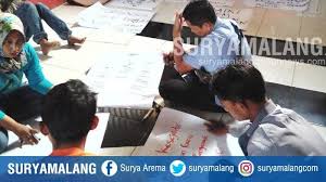 Tetaplah semangat terus bekerja keras mencapai semua prestasi untuk membanggakan negara tercinta indonesia. Peringatan Hari Buruh 1 Mei 2019 10 000 Buruh Bakal Demo Di Gedung Grahadi Surabaya Surya Malang