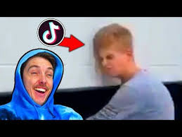 Tik Toks Are So Cool Lazar Merch Https Shoplazar Com Twitter Https Twitter Com Lazarbeam Instagram H In 2020 Hilarious Stupid Funny Memes Animal Jokes