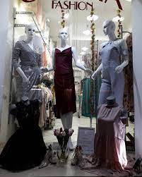 Gracia Fashion - Stigle haljine,kombinezoni... za male i velike maturante |  Facebook