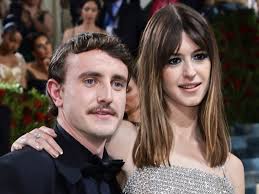 Daisy Edgar-Jones explica la verdad detrás del meme viral con Paul Mescal  en la MET Gala