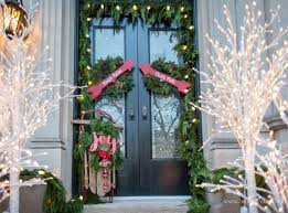 How To Decorate A Small Porch For Christmas Worthing Court Christmas Door Decorations Front Door Christmas Decorations Front Porch Christmas Decor