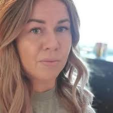 Cassandra Carrier's Instagram, Twitter & Facebook