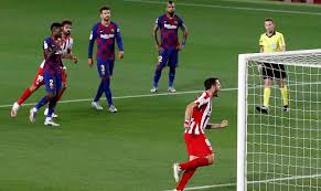 Hier soir, j'ai lu un peu et j'ai dormi sur le divan. Fc Barcelone Atletico De Madrid Les Notes Du Match