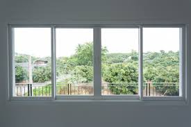Dengan memilih kaca yang tepat, anda bisa menikmati pemandangan dan sinar alami sambil mengontrol uv dan kesilauan. 8 Jenis Kaca Paling Umum Untuk Interior Rumah