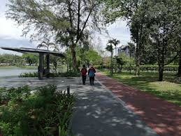 Bermain air di kenyir water park. Taman Tasik Titiwangsa Titiwangsa Kuala Lumpur Gokelah