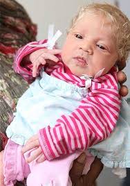 Black Baby Born With Blonde Hair Couple Has An Unusual Story To Share Muslim Baby Girl Names Black Is Beautiful Cute Babies