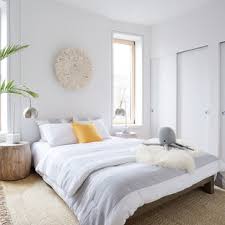 Jan 18 2018 the jewel tone of choice these days emerald green is popping up everywhere from sofas pillows bedding curtains and more. Airy Bedroom Ideas And Photos Houzz