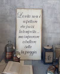 La Tua Frase Preferita Diventa Un Quadro Da Atelier Maison Quadri In Legno Dipinti A Mano Libera Personalizzat Parole Citazioni Sagge Citazioni D Ispirazione