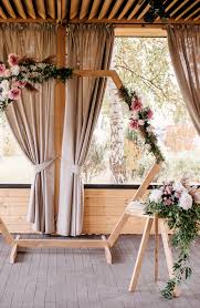 Photo backdrop stand, $10 and 10 minutes | jennadesigns. Creatively Unique Diy Wedding Arch Ideas For All Weddings Oh My Veil