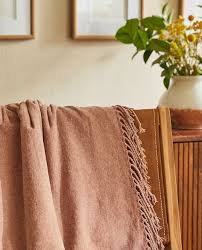 Jan 28, 2021 · sofá, de roche bobois. Catalogo Zara Home Otono Invierno 2021 2022 Espaciohogar Com