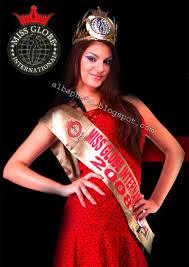 Ünlü oyuncu tolgahan sayışman'la evliliğe doğru giden ilişkisiyle adından söz ettiren ünlü model almeda abazi, şov dünyasının en güzel kadınları arasında gösteriliyor. Resmen Estetik Harikasi Iste Tolgahan Sayisman In Biricik Esi Almeda Abazi Nin Kucuk Dilinizi Yutturacak Evrimi Onedio Com