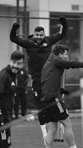 Beşiktaş kulübü, tecrübeli futbolcu rachid ghezzal'ın sakatlandığını duyurdu. Rachid Ghezzal Siyahin Gucu Futbolcular Komik Seyler