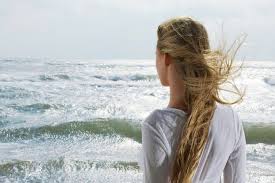 La mer est un trésor qui apporte des bienfaits inestimables pour l'organisme. L Eau De Mer Abime T Elle Les Cheveux
