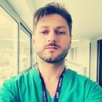 60+ perfiles de «Passante»