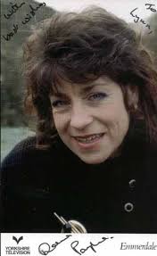 ▷ Emmerdale's Viv Windsor Page 1