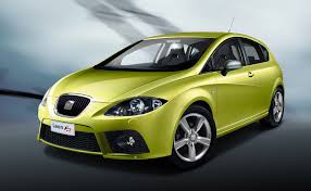 Normalmente las comparativas que realizamos van dirigidas a coches de diferentes marcas, pero hoy nos detenemos en el seat león y el seat ibiza , dos modelos, una sola marca: 2008 Seat Leon Fr550 Top Speed
