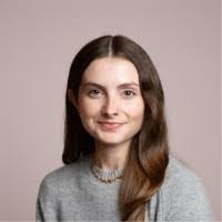 Lisa Manetta's Instagram, Twitter & Facebook