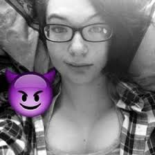 Laurel Carson (lolocutiepie201)