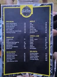 Ini dia angkringan dengan konsep lebih 'anak muda'. Angkringan Gaul Bertema Outdoor Di Kawan Lama