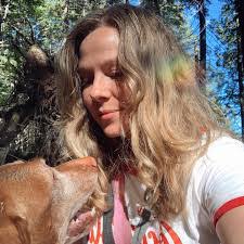 Amanda Merrifield's Instagram, Twitter & Facebook