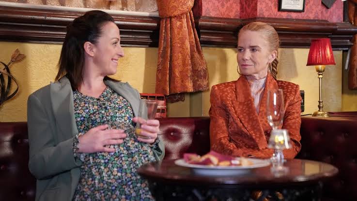 EastEnders icons share sweet summer snap – and call for another reunion