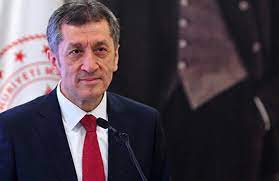 Süper lig ve türkiye kupası şampiyonu beşiktaş, önümüzedki sezon şampiyonlar ligi gruplarına direkt olarak katılıyor. Son Dakika Telafi Egitimi Nasil Olacak Bakan Ziya Selcuk Acikladi Haberi Son Dakika Egitim Haber Basliklari Ve Gelismeler