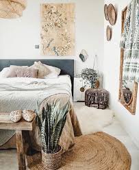A Mix Of Mid Century Modern Bohemian And Industrial Interior Style Home And Apartment Decor Decoration Ide Home Decor Bedroom Bedroom Interior Home Decor
