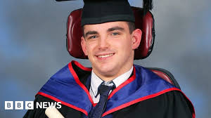 Musician with cerebral palsy unlocks creativity with his eyes