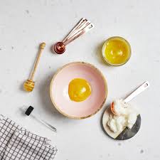 Add the egg yolk and honey. Diy Coconut Oil And Honey Hair Mask For Dry Hair
