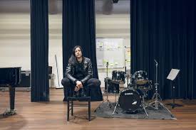 She was previously known under. Hoe Was Ryanne Van Dorst Zelf Op School Als Het Aan Mij Lag Ging Ik De Hele Dag Gitaar Spelen De Volkskrant