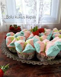 Mixer dengan kecepatan tinggi hingga mengembang. Pin Di Kue