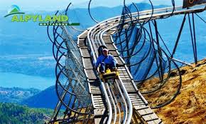 I sentieri per viverlo in ogni stagione. Lago Maggiore In Camper Stresa Le Isole Borromee E Il Mottarone Viaggidee Camperizzate Nel 2020 Parco Divertimenti Montagne Russe Laghi