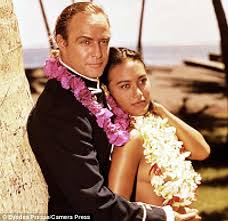 Last month, brando was accused of sexually abusing his own daughter in a shocking new book. Brando Offered Me 1million To Be His Lover Godfather Star S Pa Reveals In Astonishing Memoir Daily Mail Online
