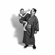 親子の歌：オズボーンの「親子写真」プロジェクト | nippon.com