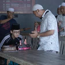 Check spelling or type a new query. Biodata Gus Azmi Askandar Profile Lengkap Biografi Keluarga Fakta Dan Foto Seleb Squad