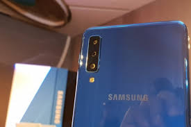 It was announced on january 2, 2017, along with samsung galaxy a3 (2017). Spesifikasi Dari Samsung Galaxy A7 2018