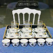 بيت العائلة on instagram سيت استكان وفناجين السيت مكون ١٨ قطعة ٦ استكان تركي كبير ٦ صحن استكان ٦ فنجان السعر ٢٠ الف توصيل in 2021 table decorations decor home decor