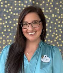 Lorena Holmes's Instagram, Twitter & Facebook