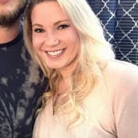 Shannon Luster's Instagram, Twitter & Facebook