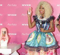 Reasons why nicki minaj is queen of rap. Who Is The Queen Of Rap The Owl